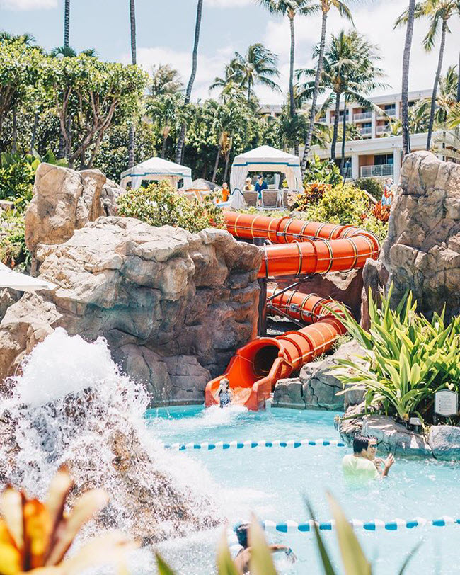 Grand Wailea, Maui: Khu nghỉ dưỡng sang trọng Grand Wailea có nhiều hoạt động giải trí với nước, bao gồm các bể bơi có máng trượt, đu dây,…
