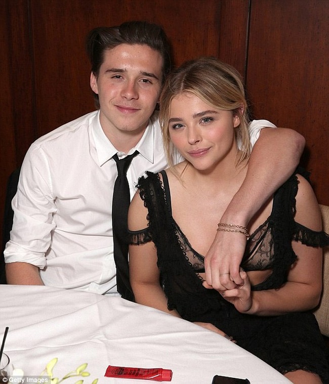 Nữ diễn viên Chloe Grace Moretz là mối tình kéo dài nhất của Brooklyn Beckham. Cả hai nhiều lần chia tay và tái hợp từ năm 2014 đến 2018.