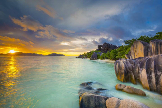 Anse Source d&#39;Argent, Seychelles: Bãi biển Anse Source d&#39;Argent được ví như thiên đường dưới Trái đất tại quốc gia châu Phi này.
