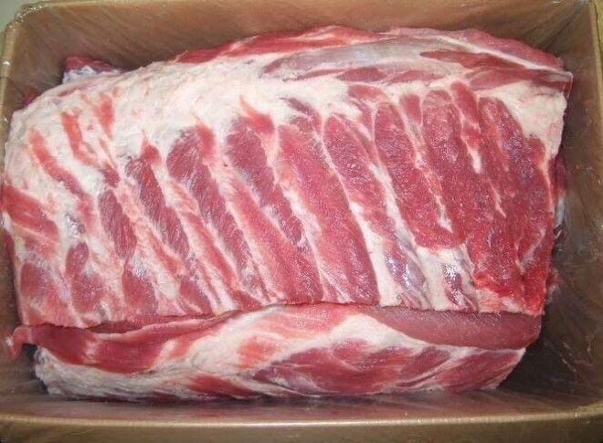 Thịt lợn nhập khẩu giá rẻ không ngờ, lợn hơi giảm, giá thịt bán lẻ vẫn chót vót