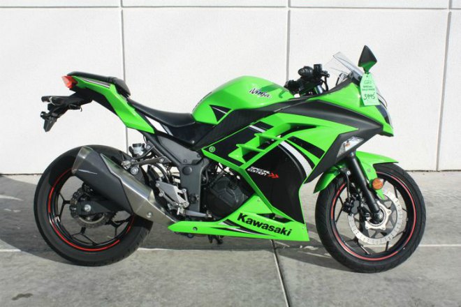 7. Kawasaki Ninja 300 trở nên phổ biến sau Ninja 250R. Xe kế thừa sự tương đồng về cấu trúc của dòng xe tiền nhiệm và được cải tiến hiệu quả về động cơ.