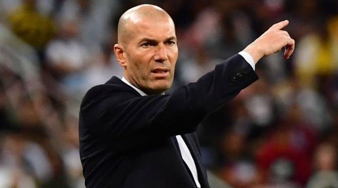 HLV Zidane có nguy cơ phải rời Real