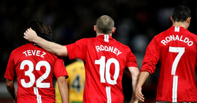 Sự tan rã quá sớm của cây đinh ba Rooney - Tevez - Ronaldo