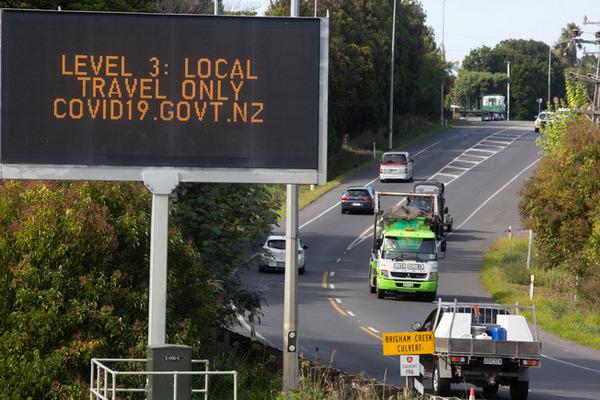 New Zealand tuyên bố đã đánh bại dịch Covid-19 và hạ mức cảnh báo xuống cấp độ 3. Ảnh: Reuters.