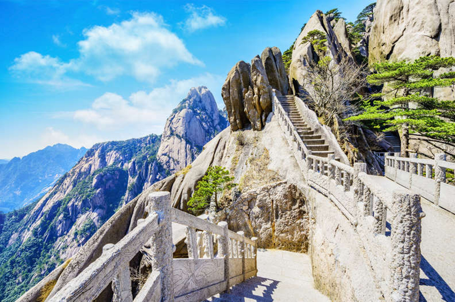 Những ngọn núi đặc biệt nhất Trung Quốc khiến du khách mê mẩn - 7
