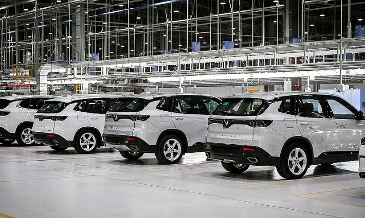 Đầu tháng 5, nhiều mẫu xe ô tô tiếp tục giảm giá tới hàng trăm triệu đồng