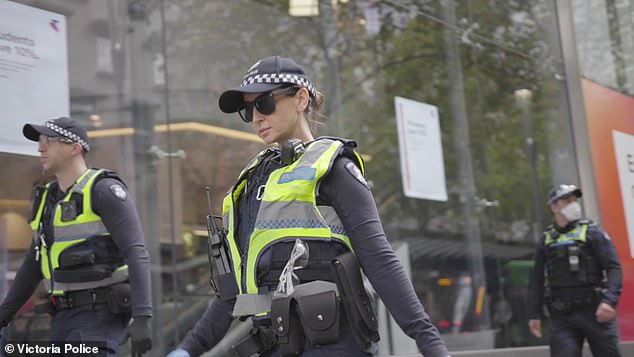 Cảnh sát Victoria đã xử lý nhiều trường hợp vi phạm giãn cách xã hội ở Úc. Ảnh: Victoria Police
