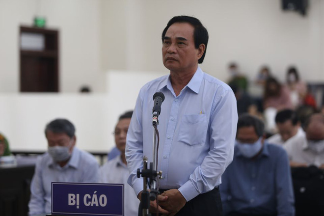 Bị cáo Văn Hữu Chiến - cựu Chủ tịch UBND TP.Đà Nẵng.
