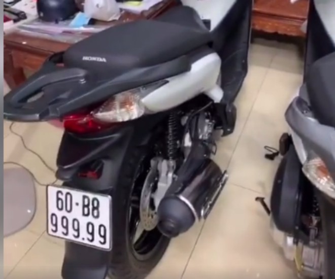 Honda SH biển ngũ quý 9.