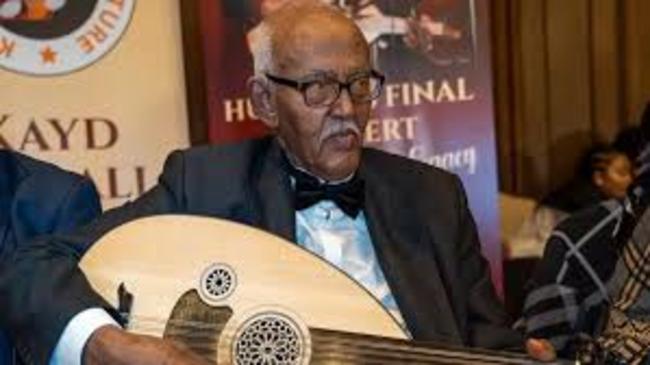 Ahmed Ismail Hussein, một nhạc sĩ huyền thoại người Somalia, đã chết vì các biến chứng sức khỏe liên quan đến corona ở tuổi 91.