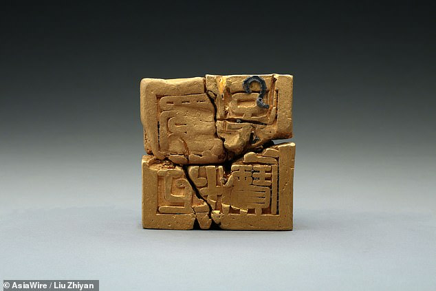 Phát hiện ấn triện bằng vàng ròng gần 400 năm tuổi - 1