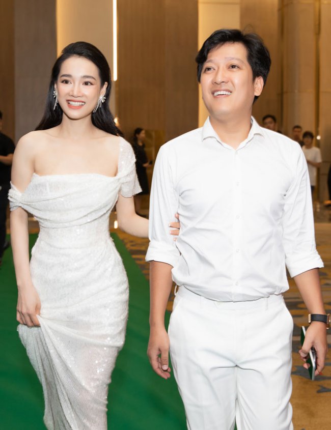 Trường Giang - Nhã Phương kết hôn vào tháng 9/2018 sau nhiều sóng gió. Cuộc hôn nhân của cặp đôi diễn viên được công chúng rất ngưỡng mộ.