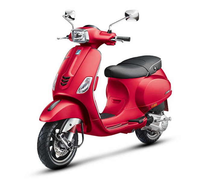 Vespa SXL BS6 màu đỏ.