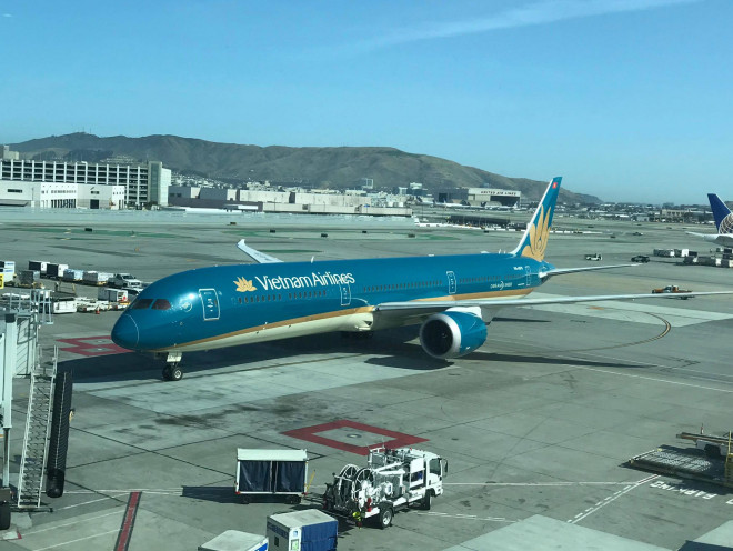 Máy bay Vietnam Airlines lần đầu tiên xuất hiện tại sân bay San Francisco, bang California, Mỹ