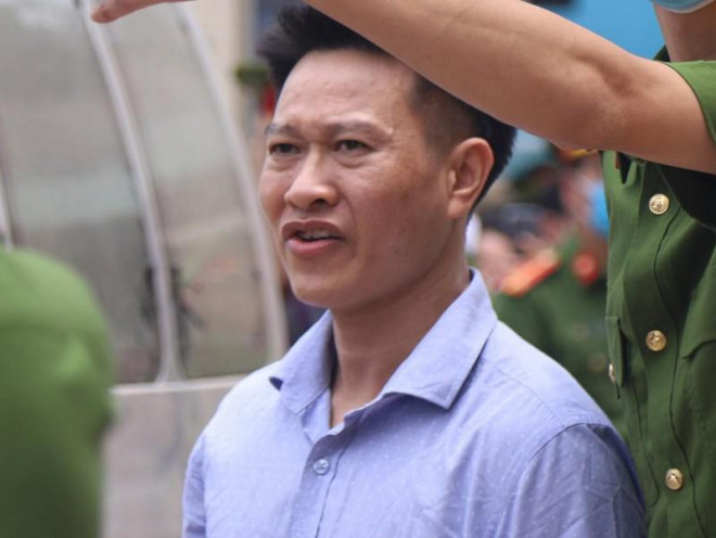 Bị cáo Nguyễn Khắc Tuấn tại tòa. Ảnh: TP
