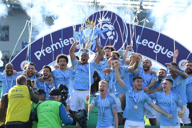 Trên lý thuyết, Man City vẫn còn khả năng bảo vệ chức vô địch