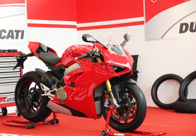 Ducati Panigale V4 S.