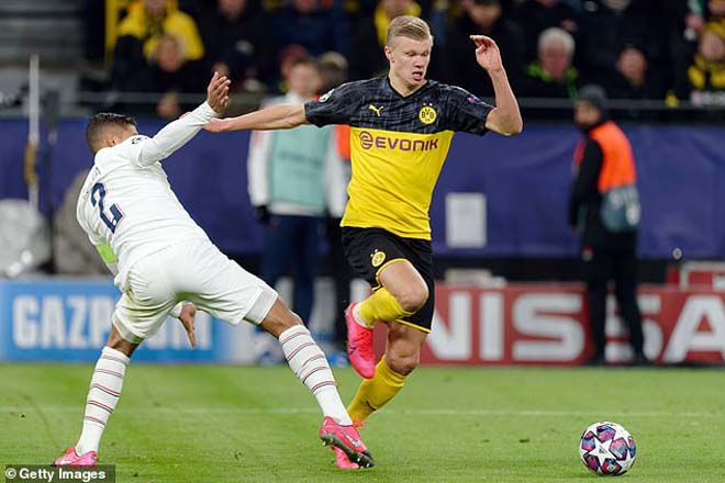 Haaland (áo vàng)&nbsp;chỉ tập trung vào các trận đấu cùng Dortmund