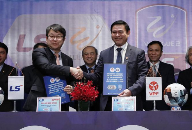 VPF cho biết sẽ đàm phán với nhà tài trợ để đảm bảo tài chính cho V-League 2020.