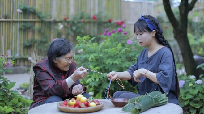 Những khung cảnh bình yên, nhẹ nhàng là "liều thuốc" thư giãn mà mỗi video của Lý Tử Thất mang lại cho người xem