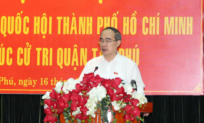 Ủy viên Bộ Chính trị, Bí thư Thành ủy TP.HCM Nguyễn Thiện Nhân trả lời ý kiến cử tri Tân Phú ngày 16-5