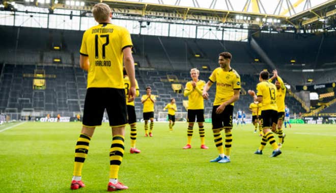 Haaland và các đồng đội Dortmund với màn ăn mừng vô tình gây cười cho khán giả