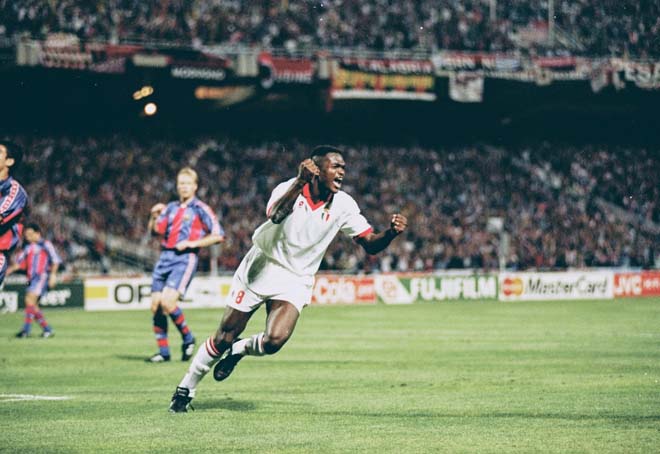 Desailly ấn định chiến thắng 4-0 cho AC Milan