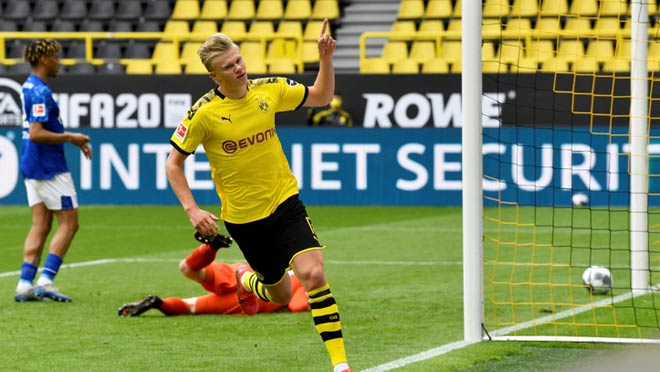 Vừa trở lại thi đấu, Haaland đã lại lập công lớn cho Dortmund