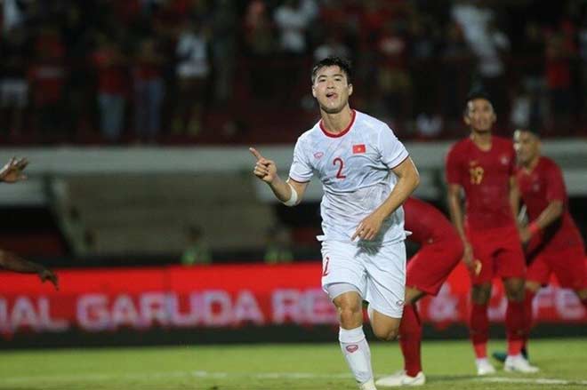 Duy Mạnh ăn mừng bàn thắng trong trận đấu giữa tuyển Việt Nam và Indonesia