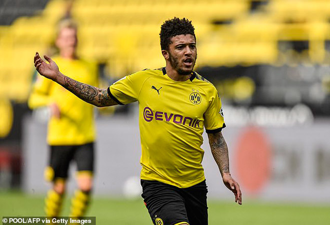 Sancho chỉ vào sân từ băng ghế dự bị trong trận đấu gần nhất của Dortmund