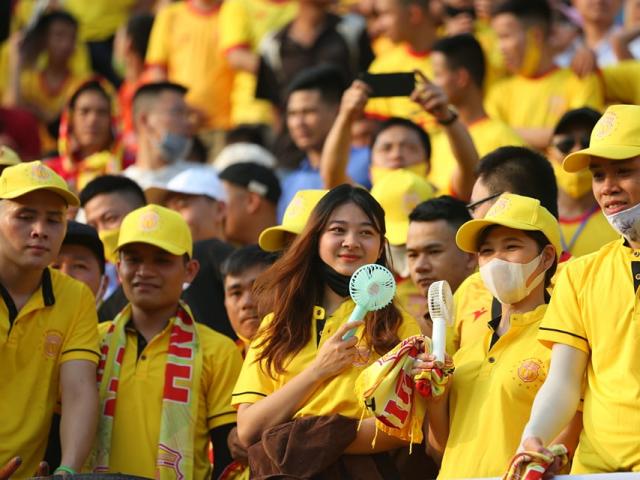 Nam Định - HAGL mở hội ở sân Thiên Trường khiến cả thế giới mơ ước