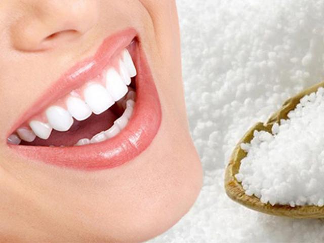 Cách làm trắng răng bị vàng tại nhà an toàn hiệu quả nhanh nhất
