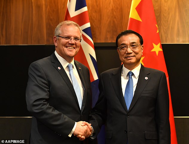 Thủ tướng Úc Scott Morison trong một cuộc gặp với người đồng cấp Trung Quốc Lý Khắc Cường.