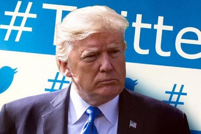 Tổng thống Mỹ Trump nổi tiếng là người thích dùng Twitter và hay cho đăng tải quan điểm cá nhân&nbsp;cũng như&nbsp;các chính sách của Washington trên mạng xã hội này. Ảnh: AP