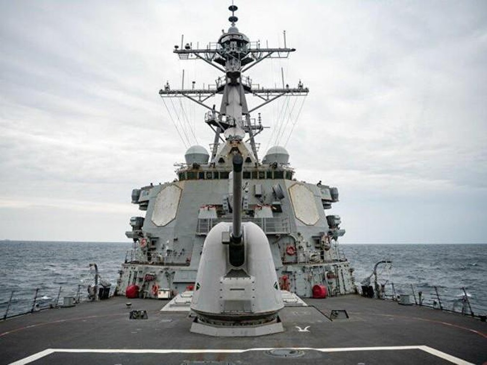 Tàu USS Barry của Mỹ (ảnh: SCMP)