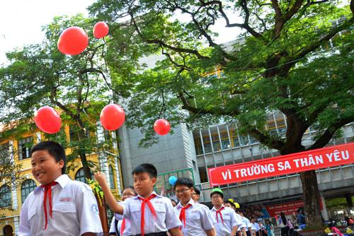 UBND TP.HCM yêu cầu rà soát cây xanh trong trường học, đường phố, công viên… để phòng tránh tai nạn do cây gãy, đổ Ảnh: Tấn Thạnh