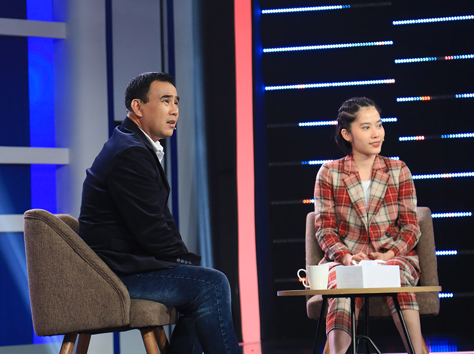 Nam Em và MC Quyền Linh tại show "Đối mặt cảm xúc"