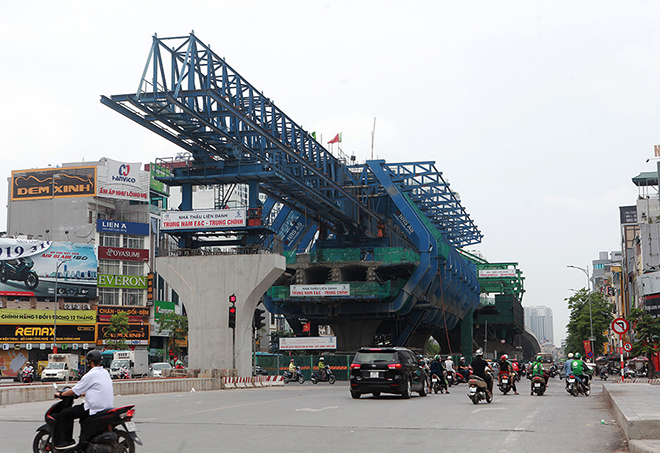 Dự án sử dụng công nghệ thi công cầu bê tông cốt thép trên đà giáo di động, đổ dầm trực tiếp và không phải vận chuyển dầm bê tông bằng xe hạng nặng tới công trình.