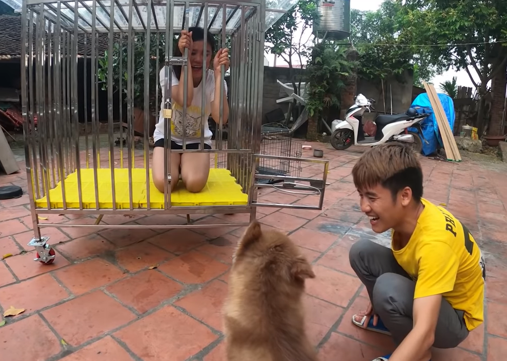 Hưng Vlog lừa nhốt em gái để quay clip gây tranh cãi dữ dội - 4