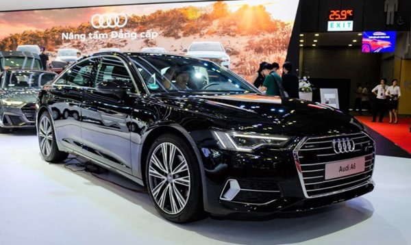 Mẫu Audi A6 màu đen bản 2020