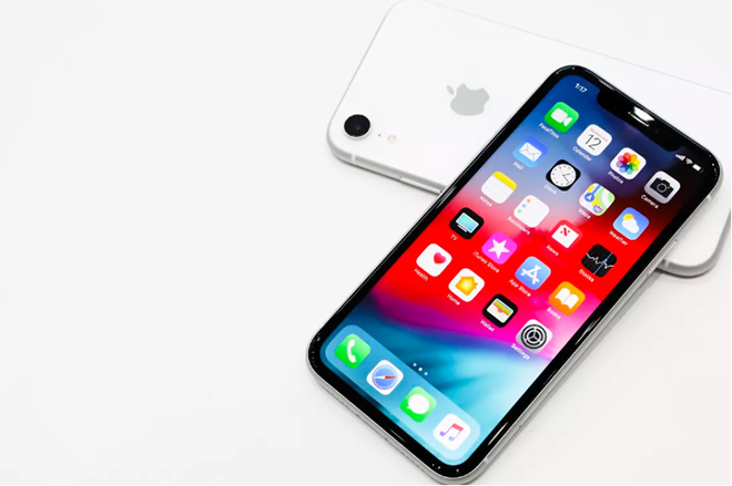 iPhone XR giảm giá sâu, &#34;dọn đường&#34; cho iPhone 12 - 1