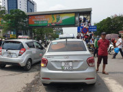 Tin tức trong ngày - Hà Nội: Tài xế taxi “hô biến” biển số để trốn phạt nguội