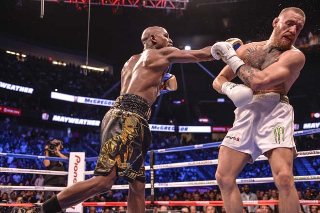 Mayweather hoàn toàn lấn lướt McGregor về kinh nghiệm thượng đài trên sàn đấm bốc