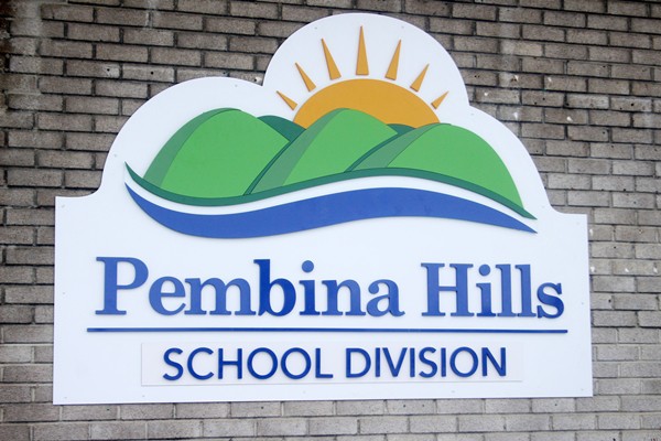 &nbsp;Bảng hiệu của Phân hiệu trường Pembina Hills.