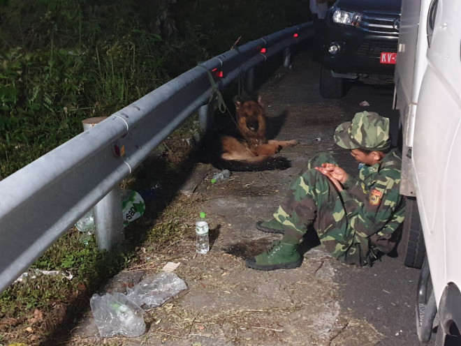 Đang truy bắt kẻ giết người vượt ngục: Đối tượng bỏ trốn lần 2 bằng cách nào? - 7