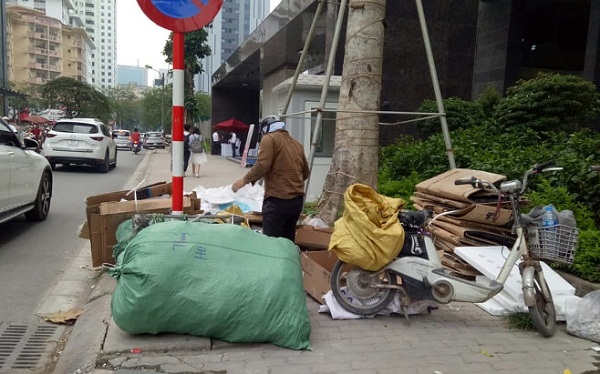 Làm nghề đồng nát, nếu không tinh mắt sẽ mua phải những thứ không bán được