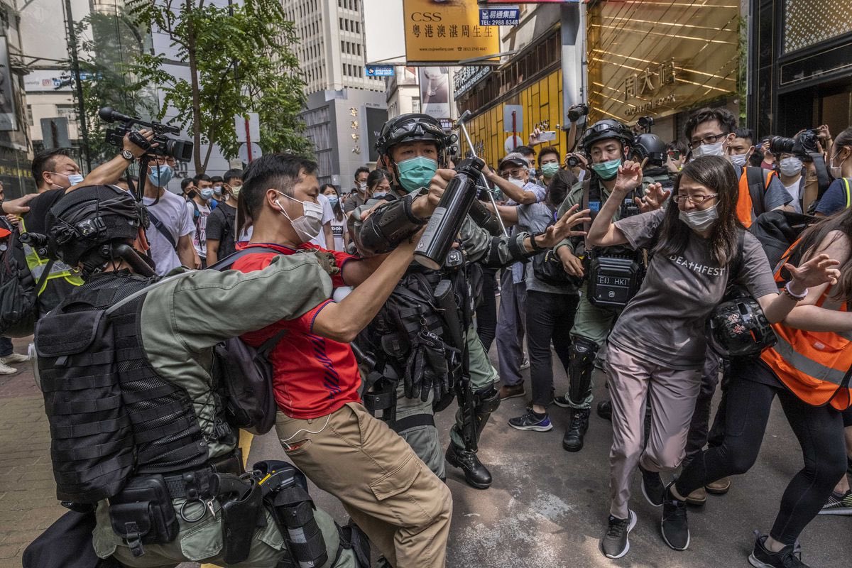 Trung Quốc sẵn sàng chấp nhận thiệt hại đối với kinh tế Hong Kong để thông qua dự luật an ninh, theo chuyên gia (ảnh: NY Times)