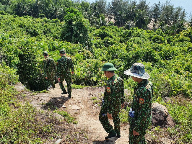 Lực lượng quân đội, công an phong toả nhiều tuyến đường chính, đường mòn để truy bắt Triệu Quân Sự.