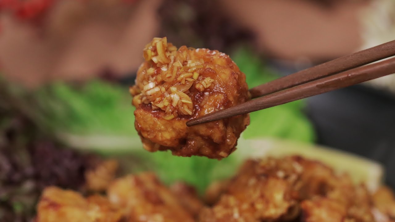 VIDEO: Cách làm đậu phụ chiên giòn tẩm sốt chua ngọt ngon như gà rán - 1
