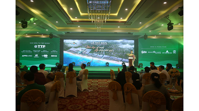Đồng chí Trần Hoàng Hải - Phó Chủ tịch Hội đồng nhân dân Thành phố Cẩm Phả đánh giá cao dự án Green Dragon City là KĐT thúc đẩy du lịch Cẩm Phả phát triển